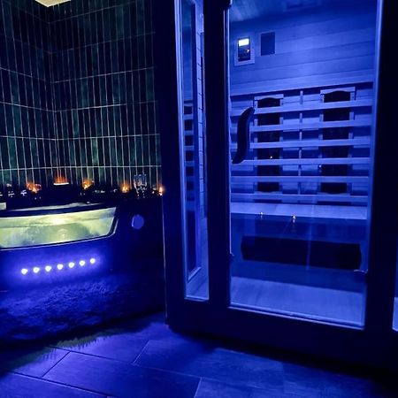 Love Room L' Orientale / Jacuzzi / Sauna Chateau-Landon Exterior photo
